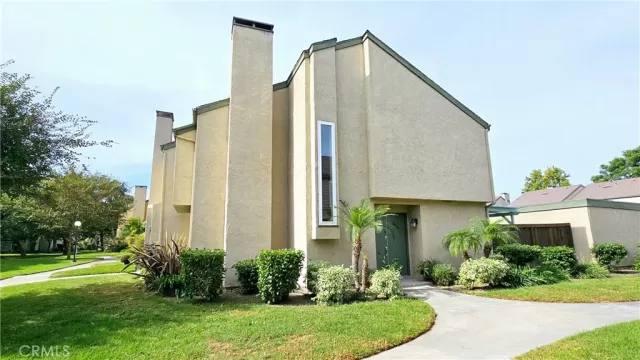 MLS: PW23203720 Condo For Sale