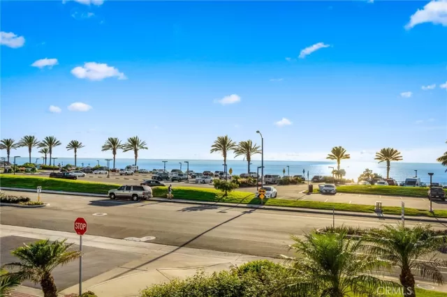 MLS: PW23212388 Condo For Sale