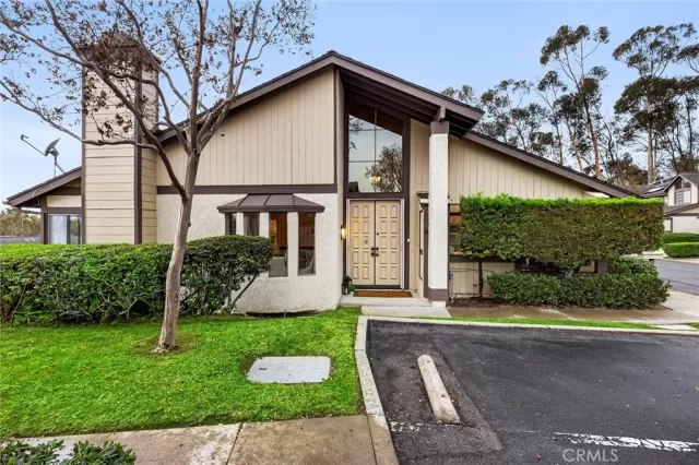 MLS: PW23213395 Condo For Sale