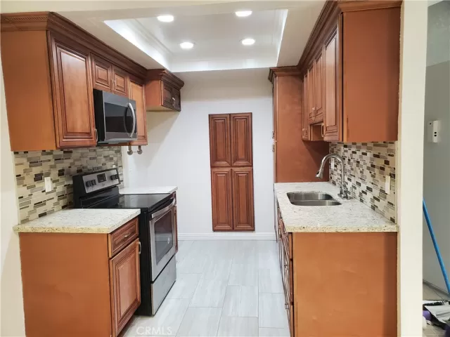 MLS: PW23219613 Condo For Sale