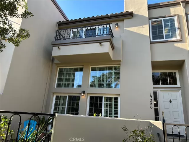 MLS: PW23225513 Condo For Sale