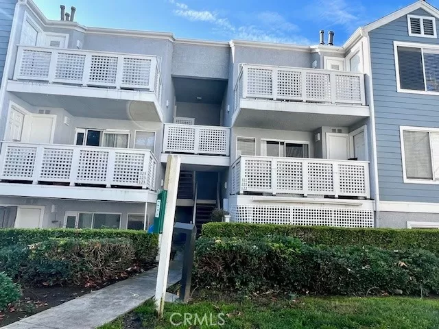 MLS: PW23229900 Condo For Sale