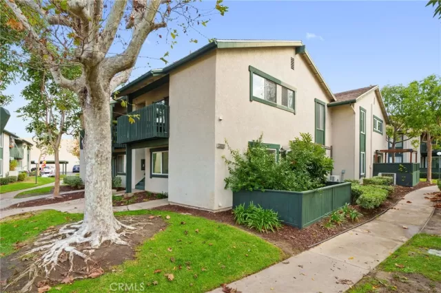 MLS: PW23230295 Condo For Sale