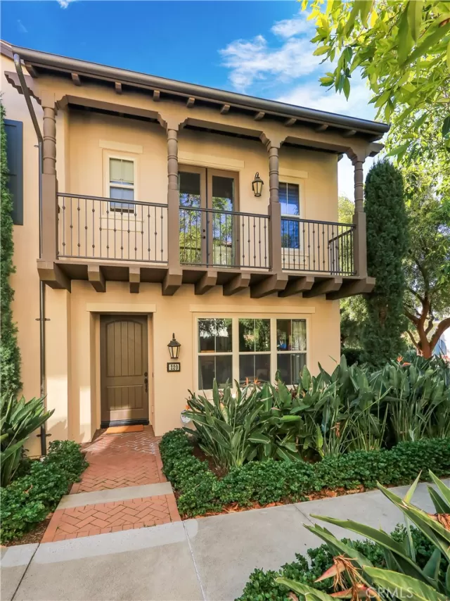 MLS: PW24001036 Condo For Sale