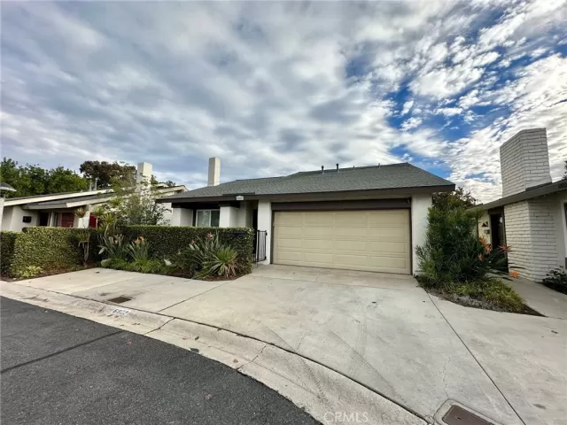 MLS: PW24003128 Condo For Sale