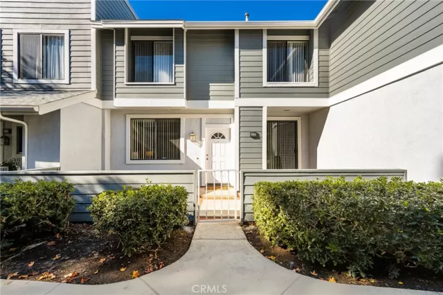 MLS: PW24003181 Condo For Sale