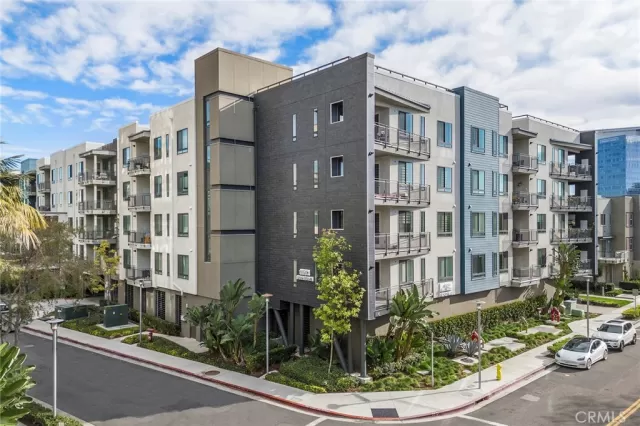 MLS: PW24003638 Condo For Sale