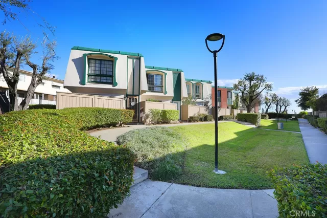 MLS: PW24005673 Condo For Sale