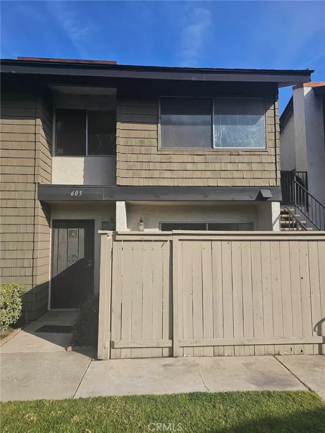 MLS: PW24008404 Condo For Sale