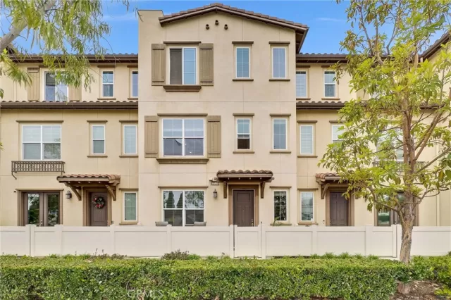 MLS: PW24011308 Condo For Sale