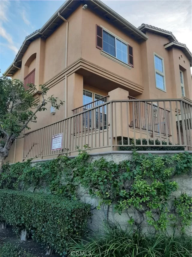 MLS: PW24017159 Condo For Sale