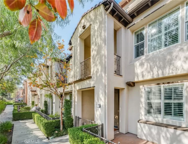 MLS: PW24022023 Condo For Sale