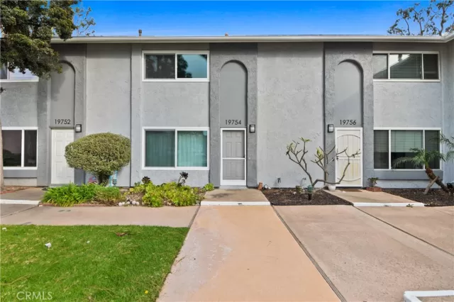 MLS: PW24023925 Condo For Sale