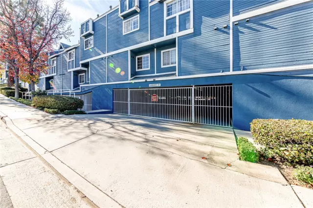 MLS: PW24028549 Condo For Sale