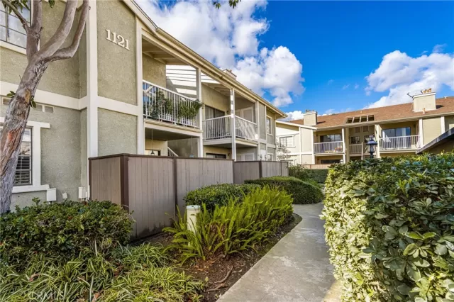 MLS: PW24028808 Condo For Sale