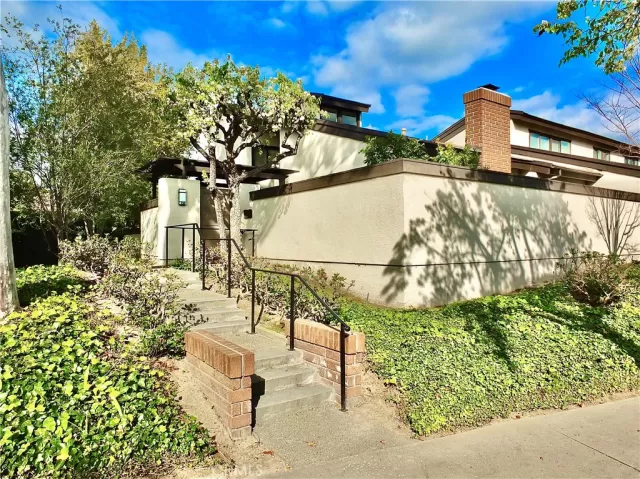 MLS: PW24041666 Condo For Sale