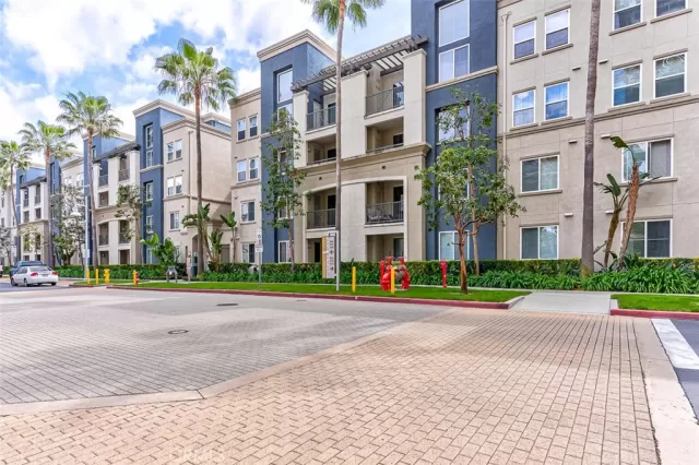 MLS: PW24052036 Condo For Sale