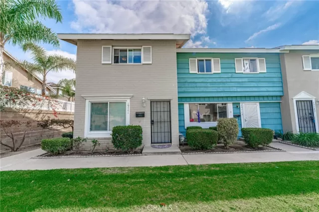 MLS: PW24057578 Condo For Sale