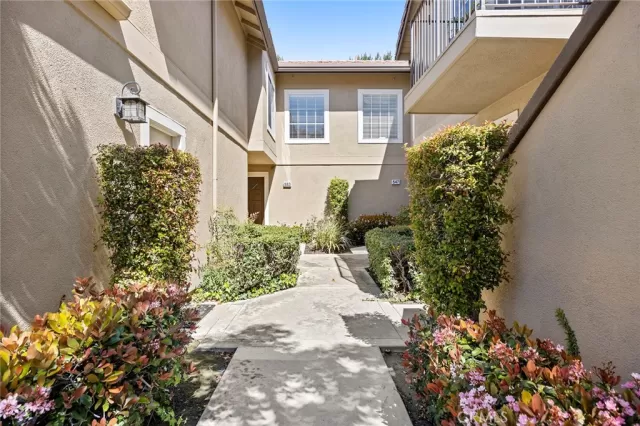 MLS: PW24069990 Condo For Sale