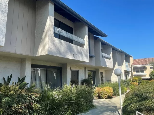 MLS: PW24071592 Condo For Sale