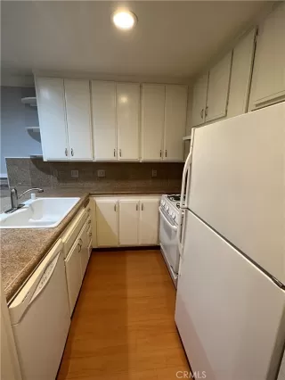 Photo #3: PW24078400 Listing 