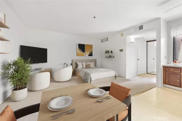 MLS: PW24082323 Condo For Sale