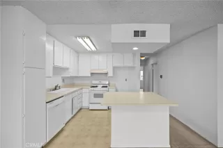 Photo #4: PW24084072 Listing 