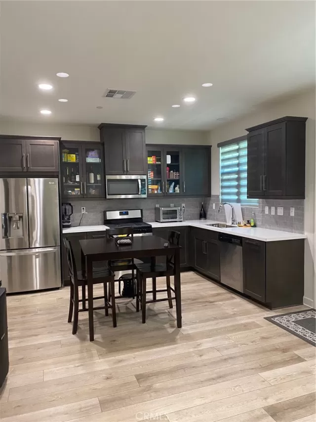 MLS: PW24091024 Condo For Sale