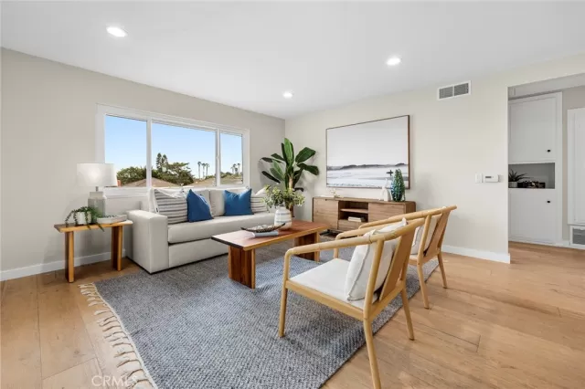 MLS: PW24091213 Condo For Sale