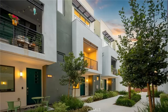 MLS: PW24094418 Condo For Sale