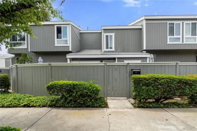 MLS: PW24098080 Condo For Sale