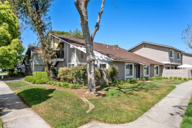 MLS: PW24099293 Condo For Sale