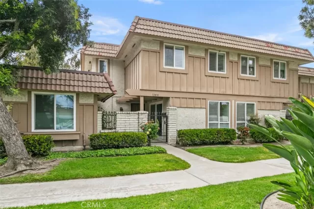 MLS: PW24102165 Condo For Sale