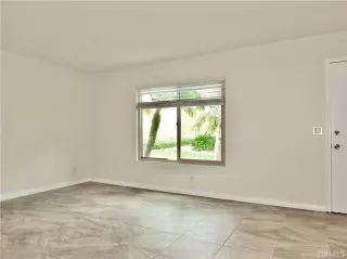 Photo #4: PW24103013 Listing 