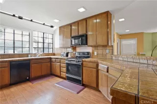 Photo #5: PW24104774 Listing