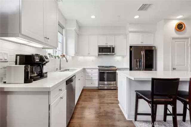 MLS: PW24107423 Condo For Sale