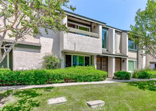 MLS: PW24109184 Condo For Sale