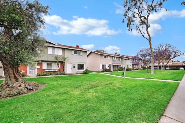 MLS: PW24109906 Condo For Sale