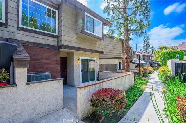 MLS: PW24110211 Condo For Sale