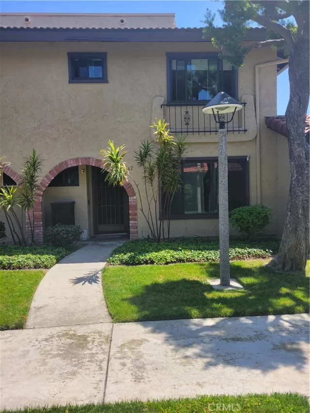 MLS: PW24110579 Condo For Sale