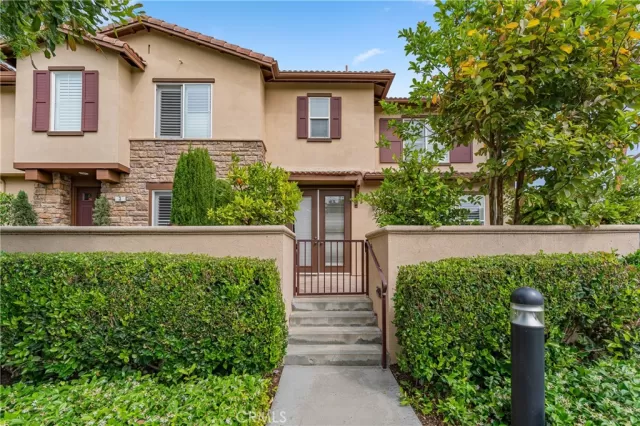 MLS: PW24114096 Condo For Sale