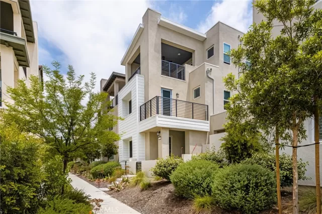 MLS: PW24115615 Condo For Sale