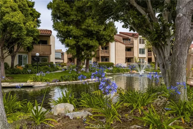 MLS: PW24115918 Condo For Sale