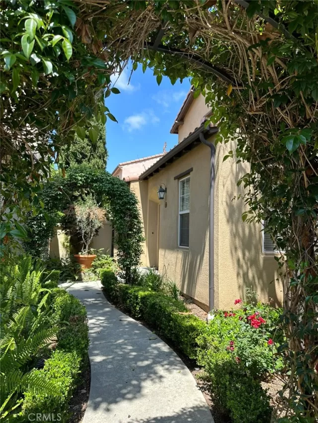 MLS: PW24116126 Condo For Sale