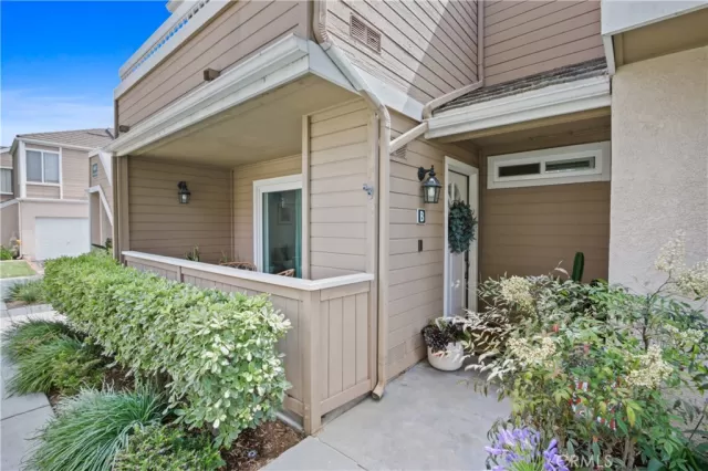 MLS: PW24116182 Condo For Sale