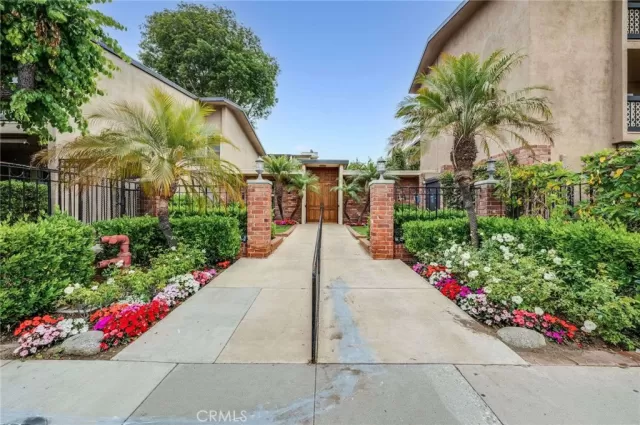 MLS: PW24117985 Condo For Sale