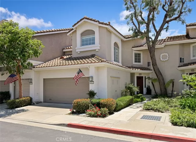 MLS: PW24118380 Condo For Sale