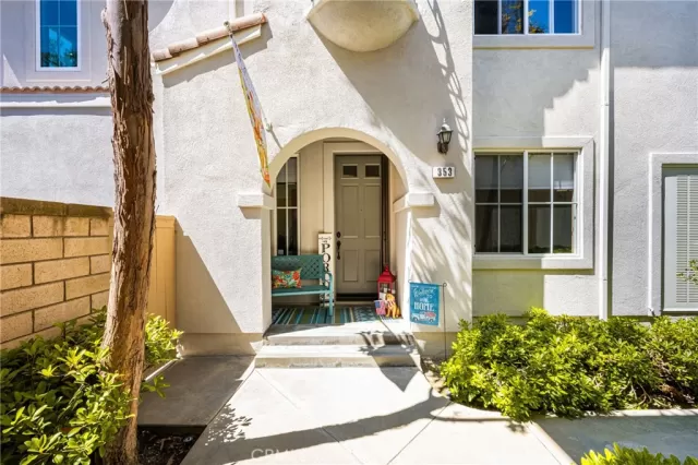 MLS: PW24121628 Condo For Sale