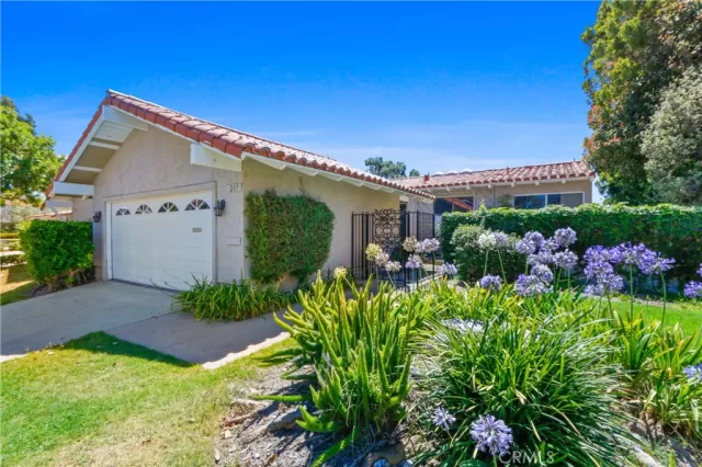 MLS: PW24132960 Condo For Sale