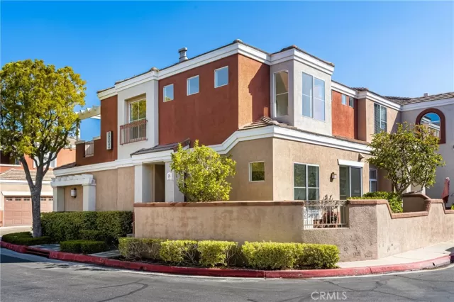 MLS: PW24133994 Condo For Sale